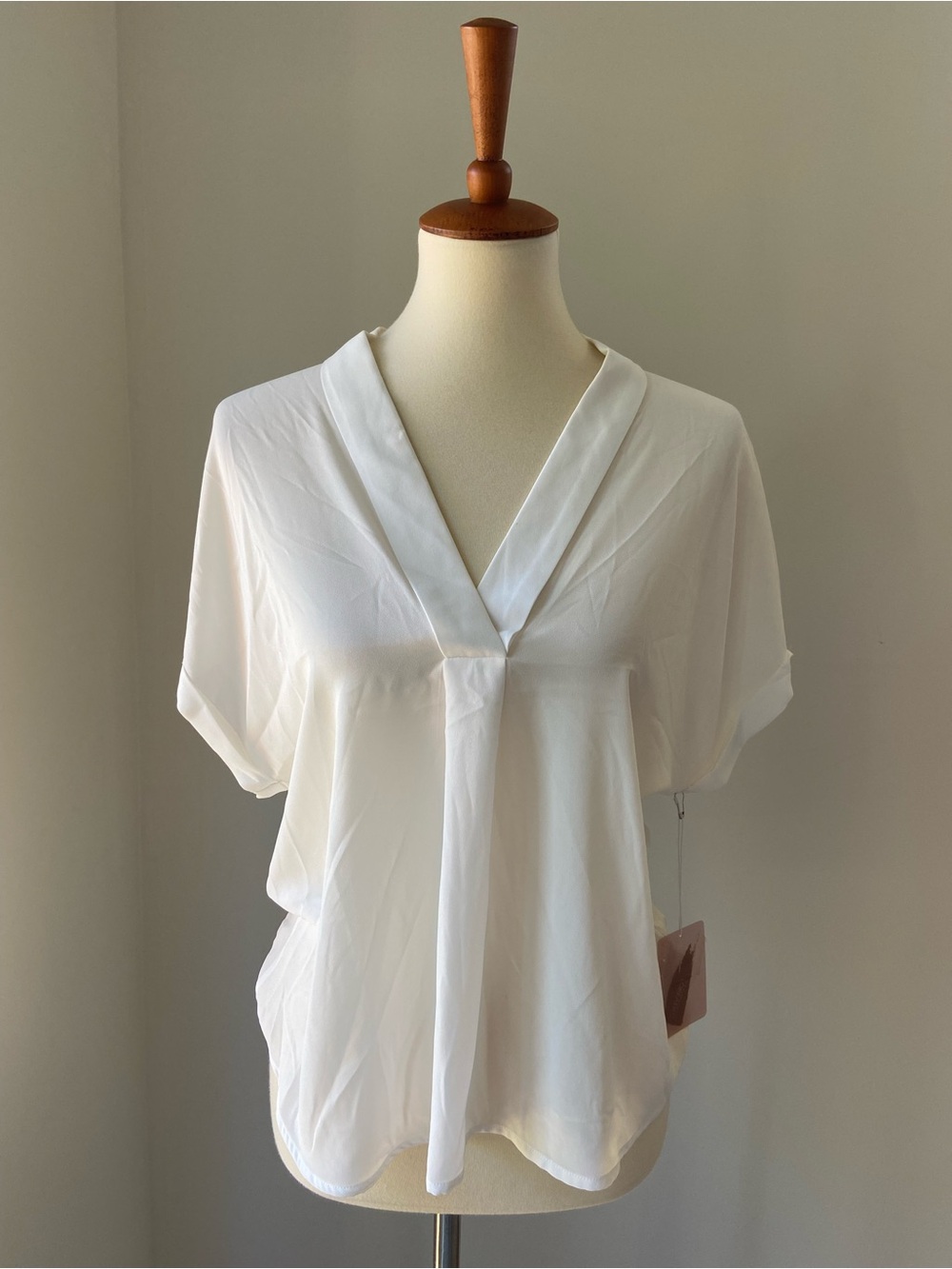 NWT Vintage F21 White V-Neck Short Sleeve Blouse
